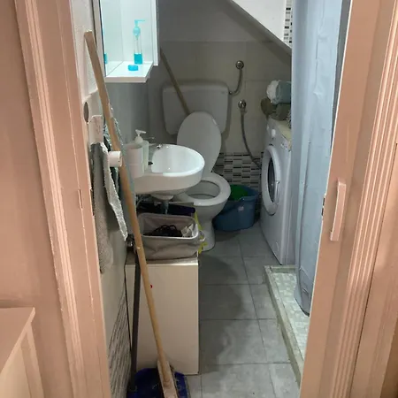 Stay, Mieszkanko Kingi Casteldaccia